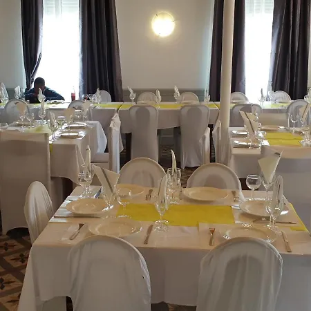 - Restaurant - Bar Saint Avit L Des Tchoumjeu *