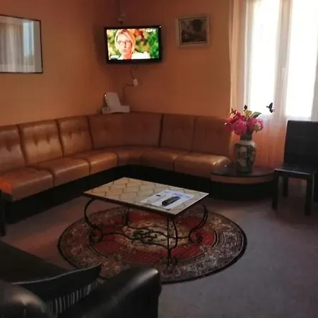- Restaurant - Bar Saint Avit L Des Tchoumjeu Hotel Lourdes